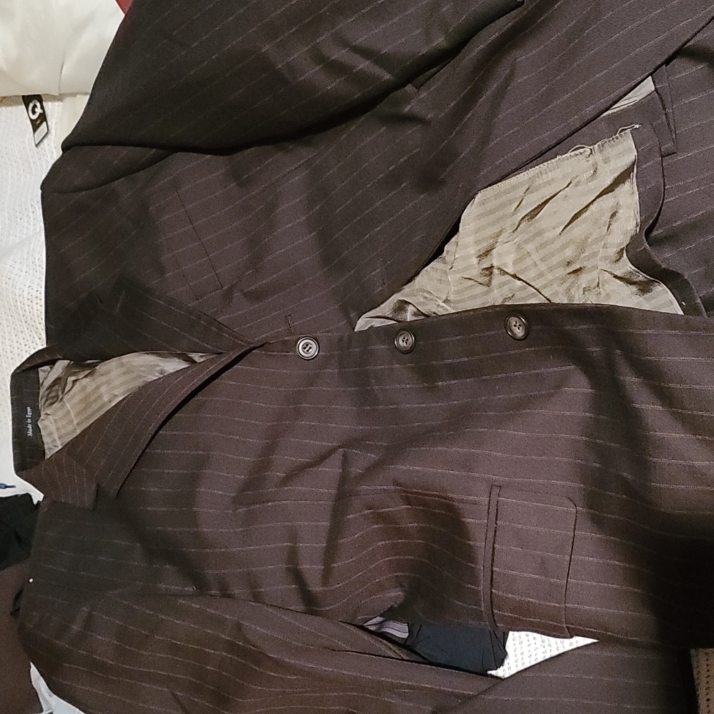 Alex suit 48 - 38 euro to